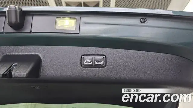 Genesis GV70 2021 — ფოტო 19/31