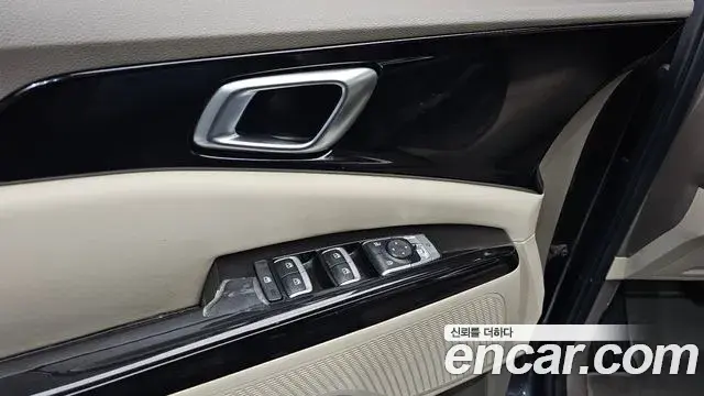 Kia Carnival 2022 — Photo 19/30