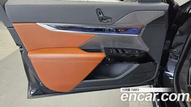 BMW 7 Series 2024 — ფოტო 22/36