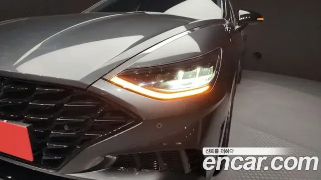 Hyundai Sonata Hybrid 2022 — ფოტო 19/31