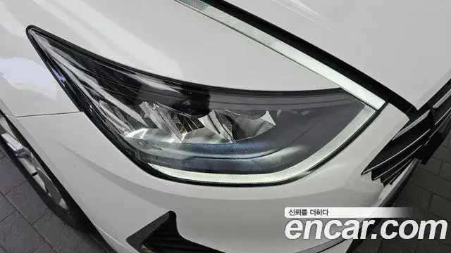 Hyundai Sonata Hybrid 2019 — Şəkil 21/32