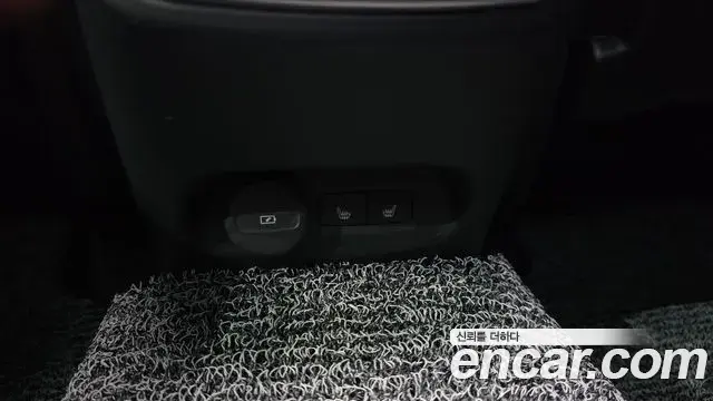 Volvo XC40 Recharge 2024 — ფოტო 2/36