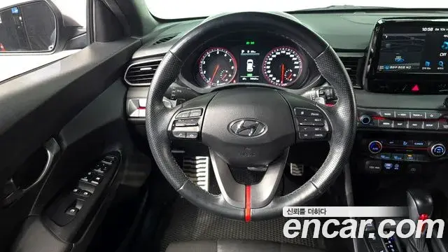 Hyundai Veloster 2019 — Фото 13/20