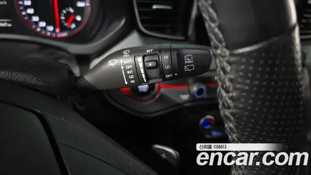 Hyundai Veloster 2019 — Фото 18/20