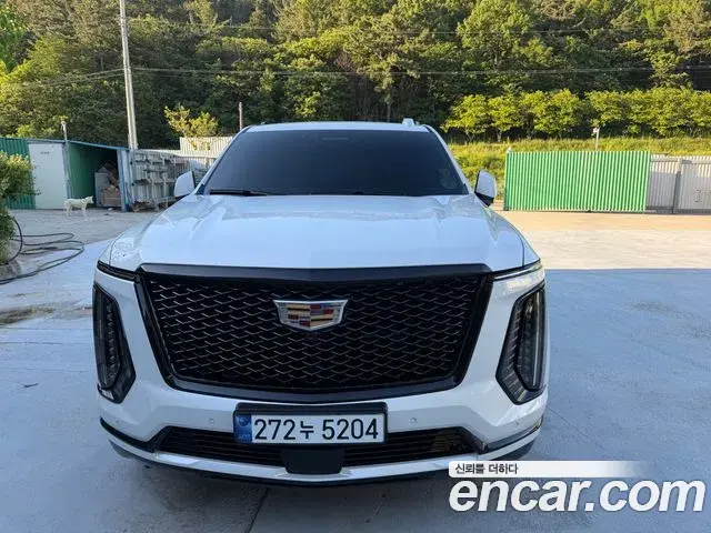 Cadillac Escalade 2025 — Photo 1/9