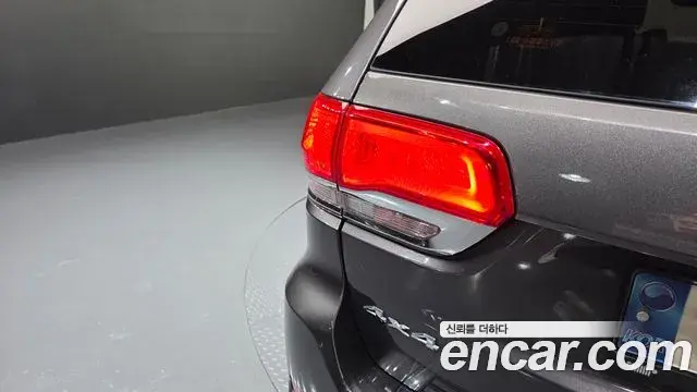 Jeep Grand Cherokee 2021 — Şəkil 33/33