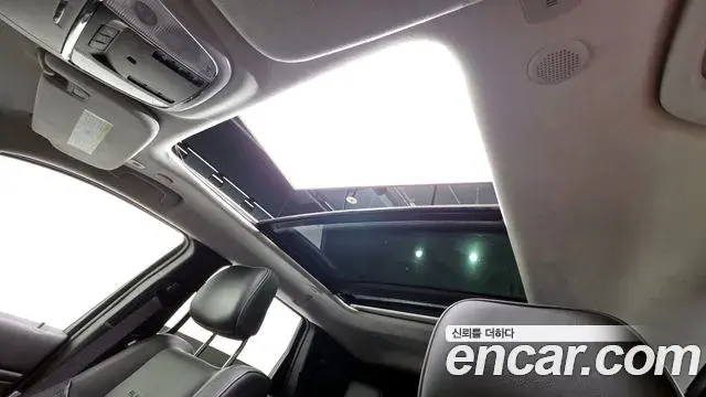 Jeep Grand Cherokee 2021 — Şəkil 17/33