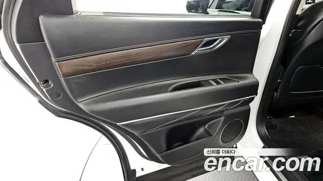 Genesis GV80 2020 — Şəkil 13/32