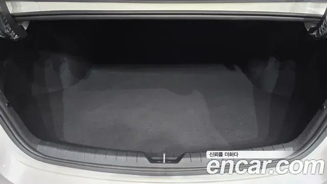 Kia K5 2021 — Photo 2/30
