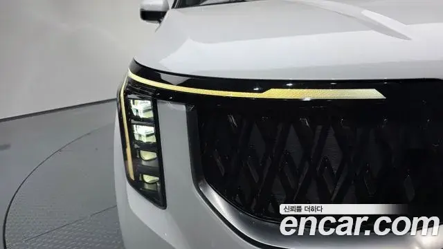 Kia Carnival 2024 — Şəkil 25/33