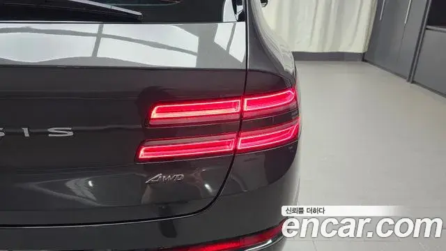 Genesis GV80 2023 — ფოტო 14/33