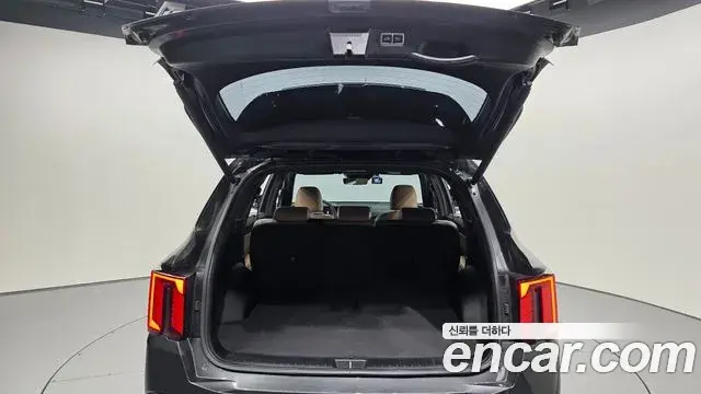 Kia Sorento 2023 — Фото 20/20