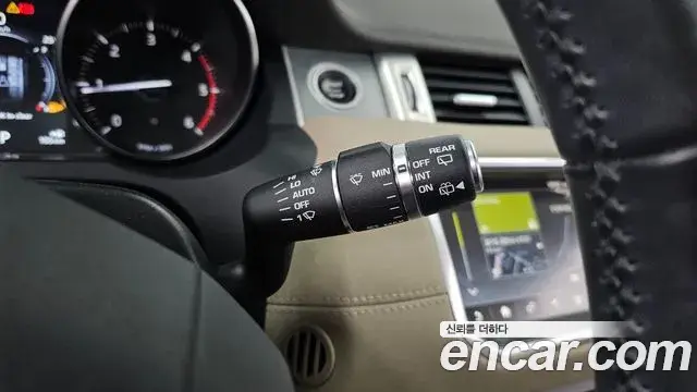 Land Rover Range Rover Evoque 2018 — Şəkil 19/34