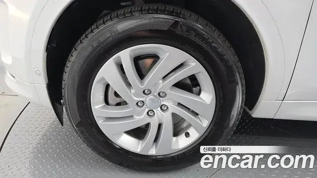 Land Rover Discovery Sport 2025 — Фото 4/20