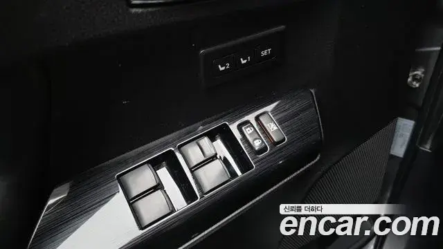 Toyota RAV4 2018 — Фото 18/20