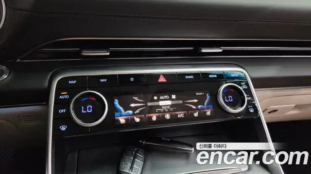Genesis GV80 2022 — Şəkil 24/36