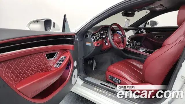 Bentley Continental GT 2020 — Photo 15/36
