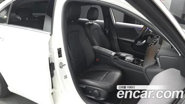 Mercedes-Benz A-Class 2022 — ფოტო 15/30