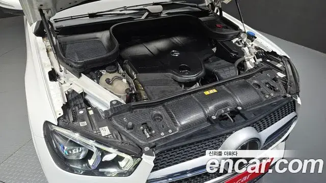 Mercedes-Benz GLE-Class 2021 — Şəkil 7/34