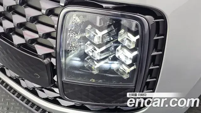 Hyundai Staria 2023 — Photo 31/33