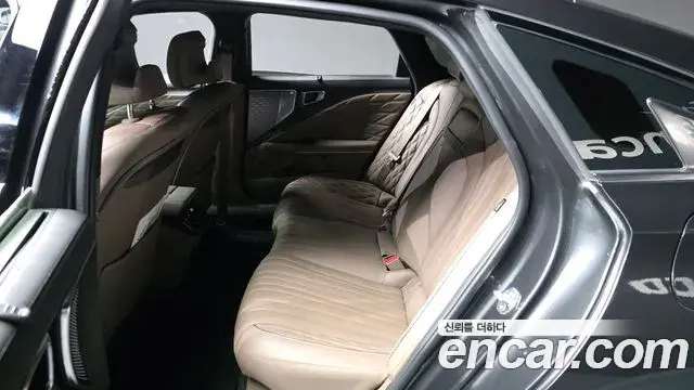 Kia K8 2023 — Photo 8/32