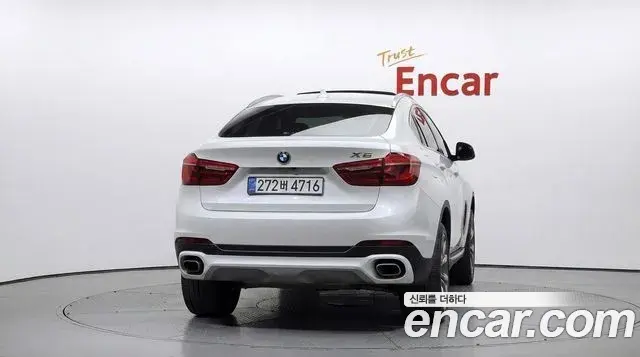 BMW X6 2018 — Photo 6/34