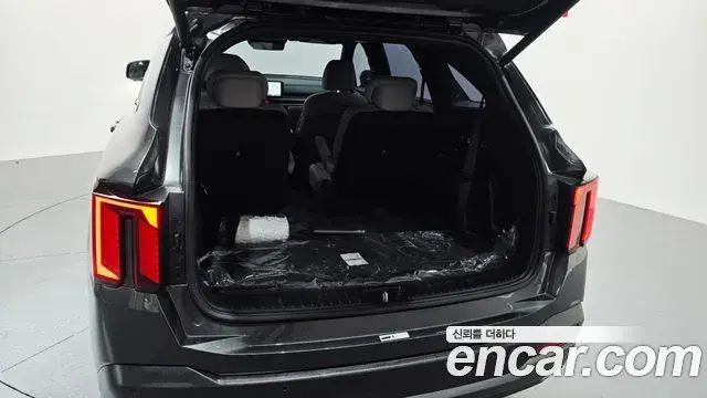 Kia Sorento 2025 — Şəkil 18/33