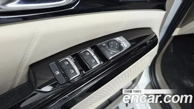 Kia Carnival 2022 — ფოტო 3/34