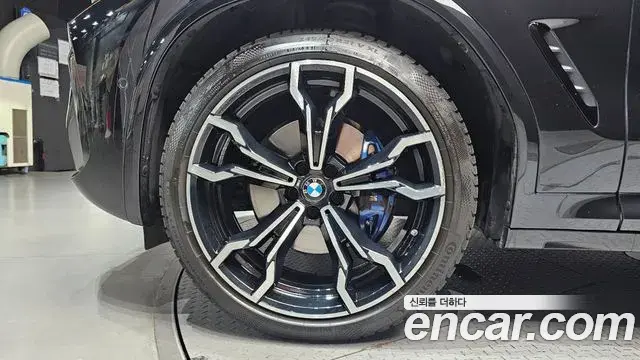 BMW X4 2023 — Şəkil 14/32