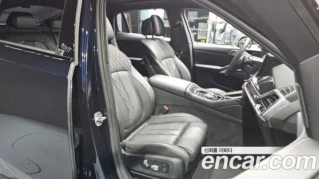 BMW X6 2025 — Photo 19/35
