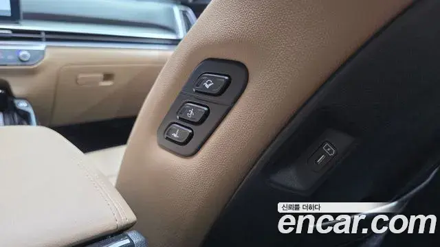 Kia Sorento 2024 — Şəkil 28/33