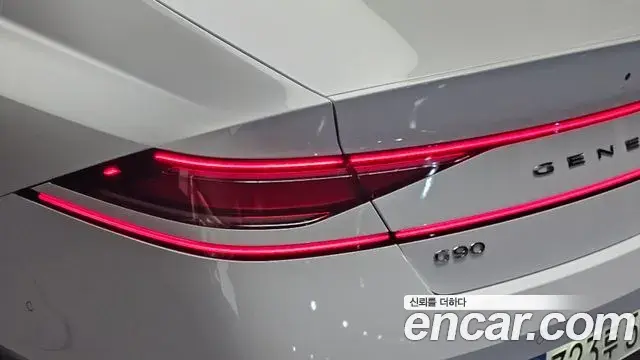 Genesis G90 2022 — ფოტო 9/35