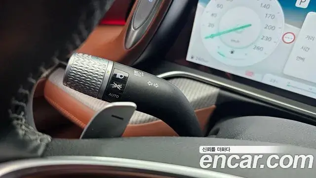 Genesis G90 2022 — ფოტო 35/35