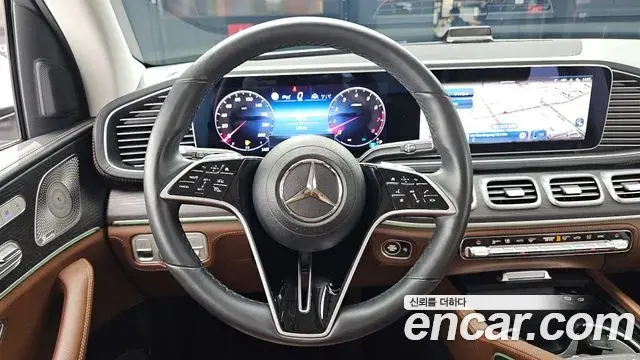 Mercedes-Benz GLE-Class 2023 — Photo 7/34