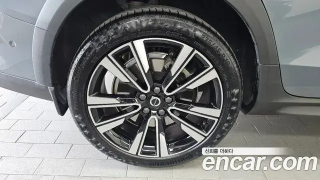 Volvo V60 Cross Country 2022 — ფოტო 27/35