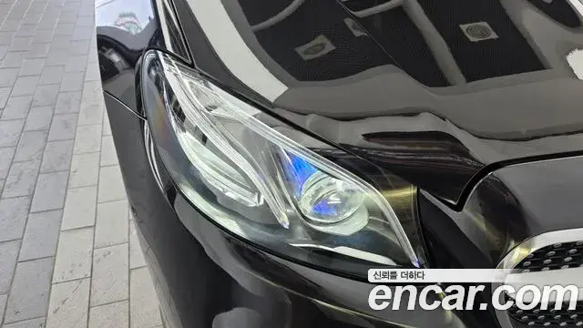 Mercedes-Benz E-Class 2020 — ფოტო 25/30