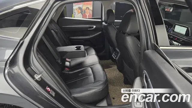 Hyundai Sonata Hybrid 2023 — ფოტო 9/30