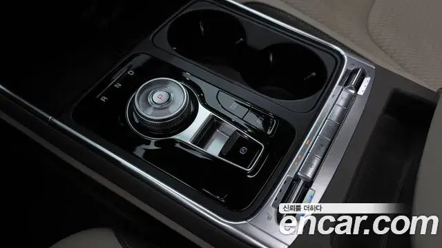 Kia Carnival 2024 — Photo 28/35