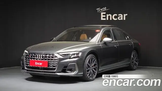 Audi S8 2025 — Şəkil 22/36