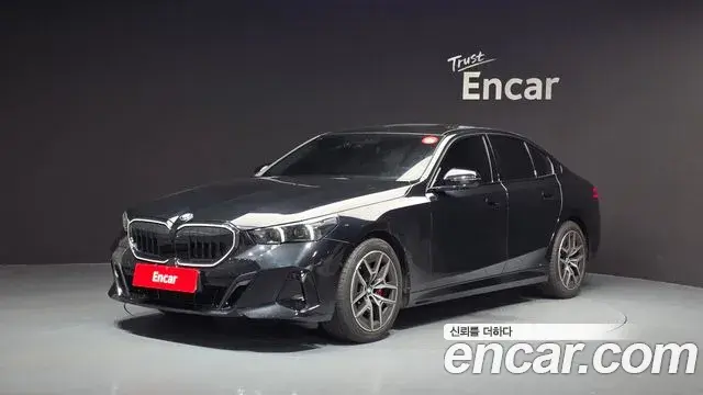 BMW 5 Series 2025 — Фото 1/20