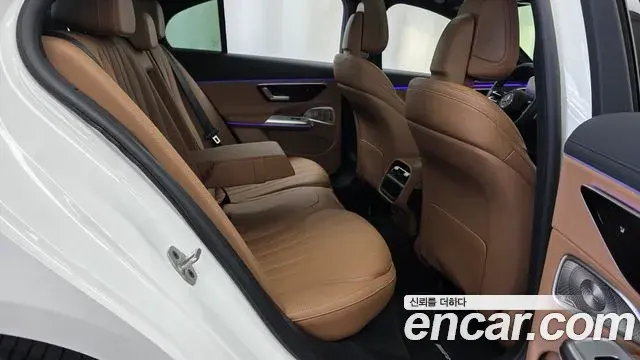 Mercedes-Benz E-Class 2025 — Фото 11/20