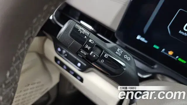 Kia Carnival 2024 — Photo 22/35