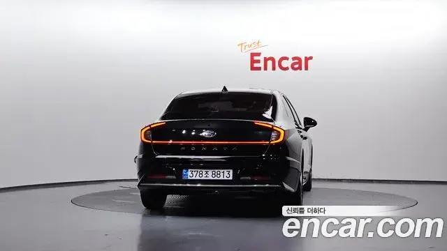 Hyundai Sonata Hybrid 2021 — Şəkil 21/30