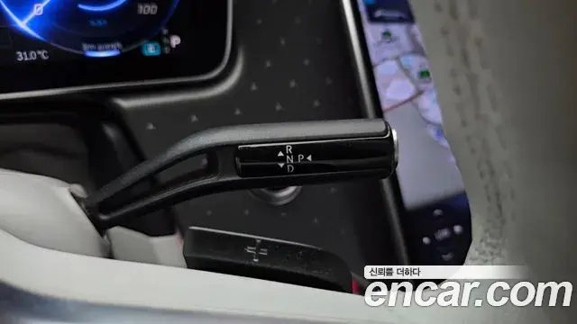 Mercedes-Benz EQE 2023 — Photo 20/32