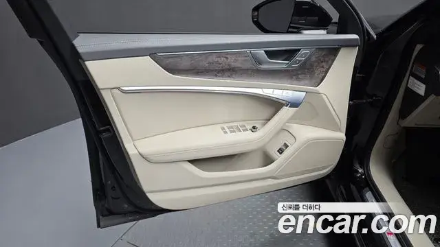 Audi A6 2021 — Şəkil 29/33