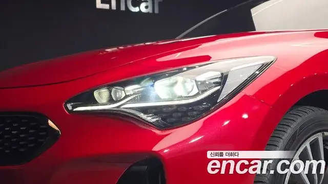 Kia Stinger 2018 — Photo 21/36