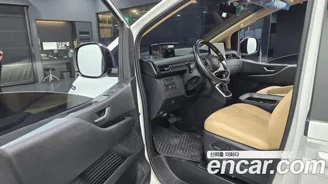 Hyundai Staria 2022 — Photo 10/20