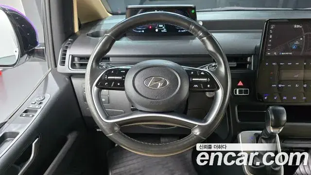 Hyundai Staria 2022 — Photo 13/20