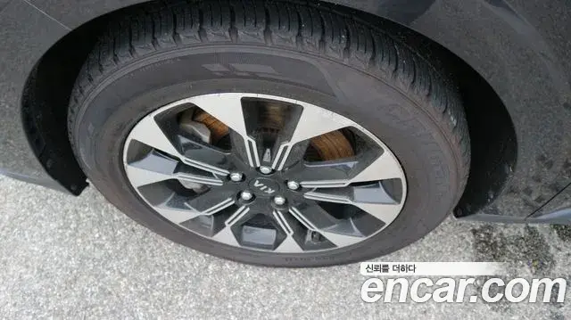 Kia Carnival 2021 — Фото 6/20