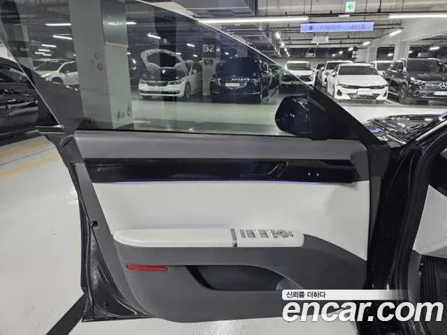 Hyundai Grandeur Hybrid 2023 — ფოტო 6/20